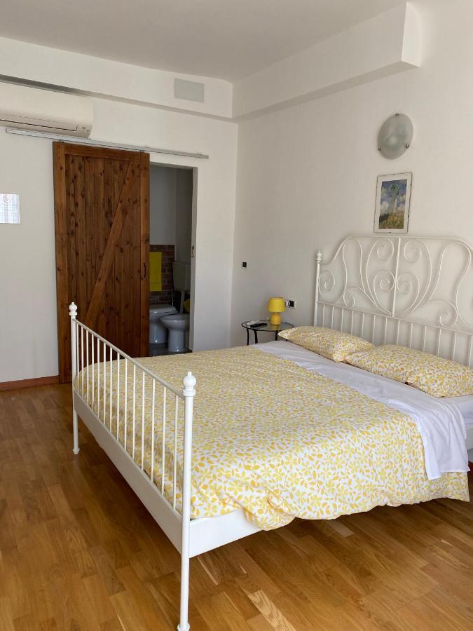 B&B Dormire Dai Grimaldi Gênes Extérieur photo